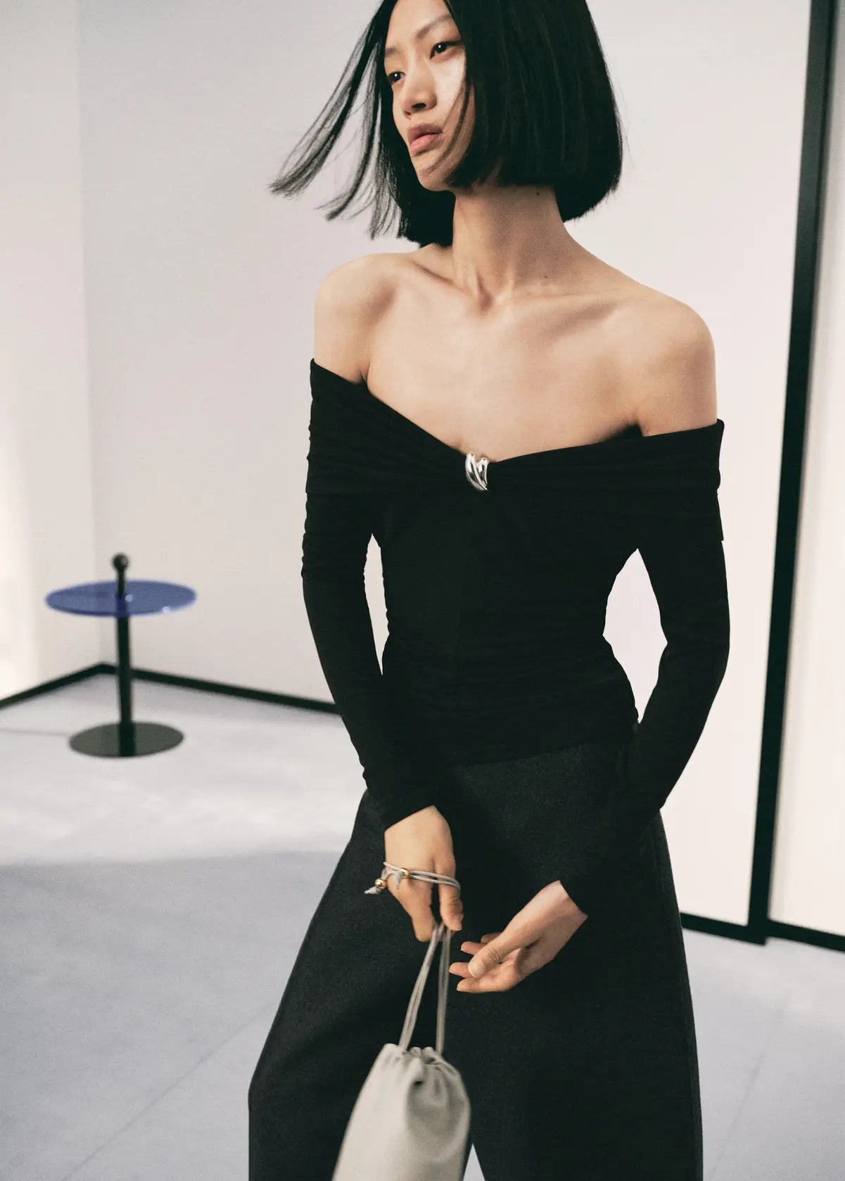 Dressing The Broad Shoulders: The Supermodel Silhouette