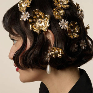 Holiday Hair Made Easy: A Lazy Girl's Guide to Looking Fabulous